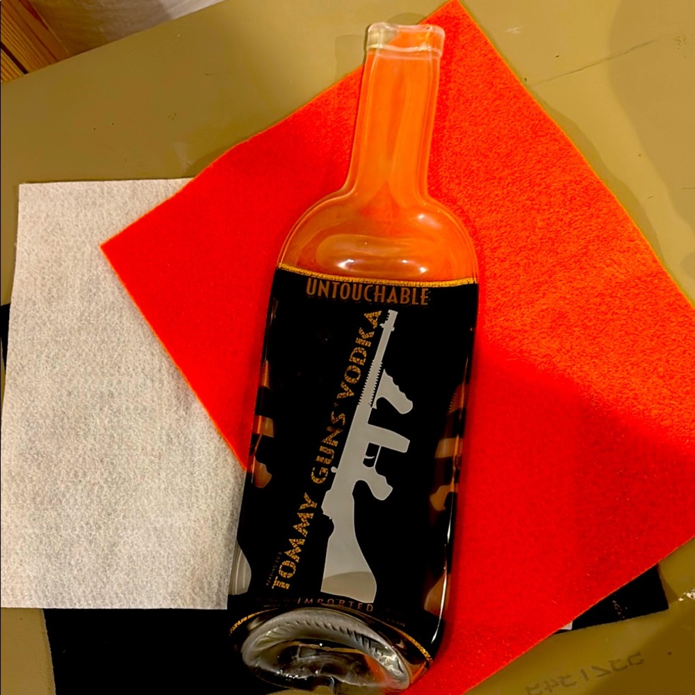 Tommy Guns / Al Capone Vodka Bottle - Black and Gold